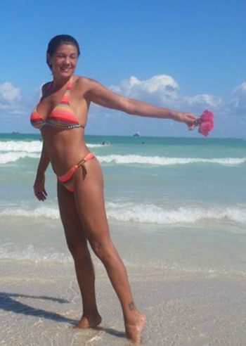 Ana Laura Ribas, bikini al top a Miami - Gossip.it