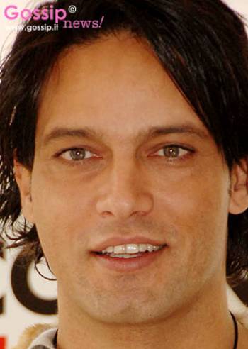 gabriel garko images. L#39;attore Gabriel Garko