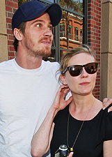 Kirsten Dunst fotografata insieme al nuovo fidanzato Garrett Hedlund: foto