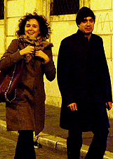 Riccardo Scamarcio e Valeria Golino a cena nella capitale con gli amici: le foto
