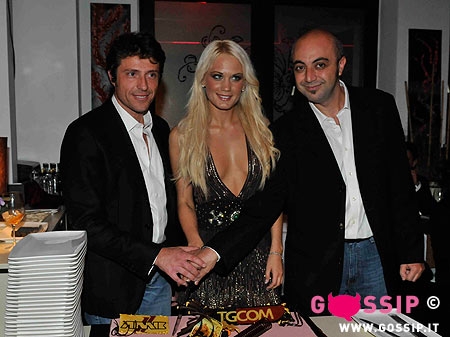 Laura Drzewicka con Domenico Catagnano e il capo direttore Tgcom Laura Drzewicka