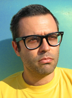 Frankie Hi Energy sotto il sole di Sardegna