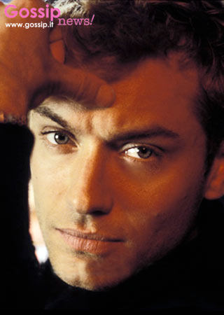 Jude Law: la baby sitter torna alla carica...