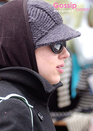 Scarlett, 'Lost' in Portofino...