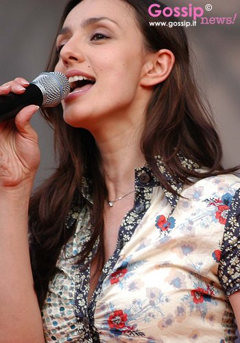 Un cornetto pieno di musica per Ambra