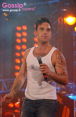 Cinque di questi giorni per Robbie Williams