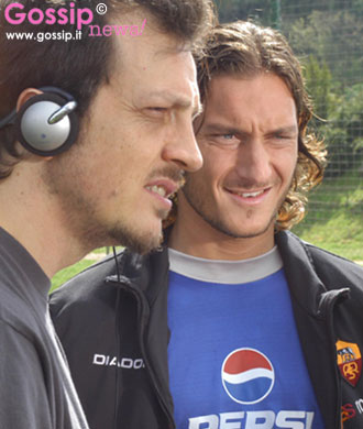 5 aprile, Trigoria. Totti attore, Muccino regista