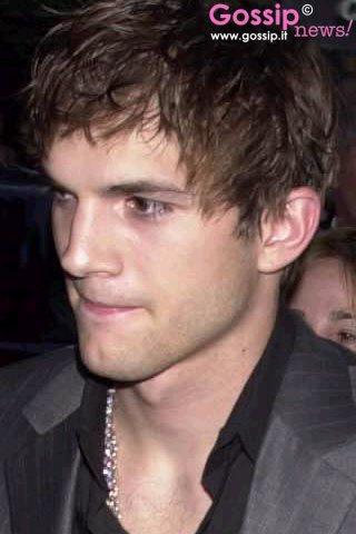 Ashton Kutcher come Speedy Gonzales... sotto le lenzuola!