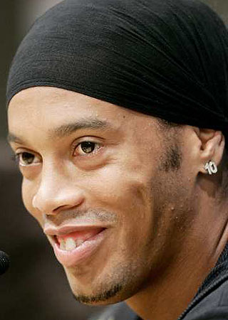 La musica del Mondiale è firmata Ronaldinho