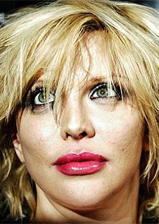 Look nuovo per Courtney Love