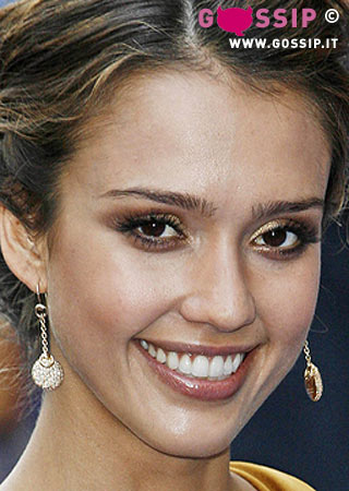 Voglia di prosciutto per Jessica Alba