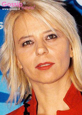 'Amici': I Blu stracciati dai Bianchi 'Amici': I Blu stracciati dai Bianchi