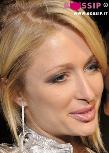 Paris: vicina insopportabile anche per Nicole?