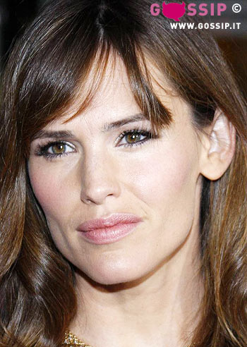 Jennifer Garner incinta di cinque mesi Jennifer Garner incinta di cinque mesi