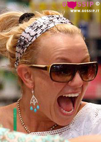 Britney Spears? Una lesbica assassina...