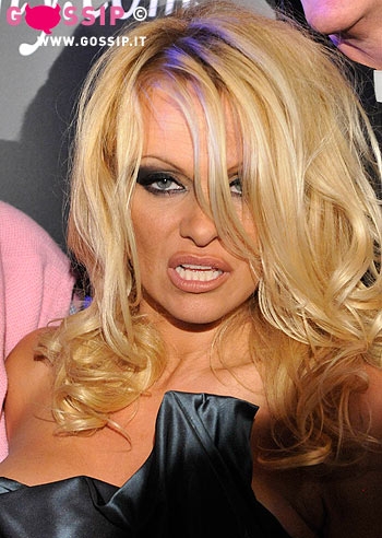 Pam Anderson, che gran cuore!
