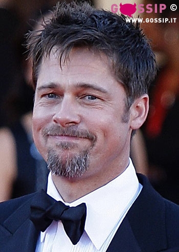 Sotto il vischio tutte vogliono Brad Pitt Sotto il vischio tutte vogliono Brad Pitt