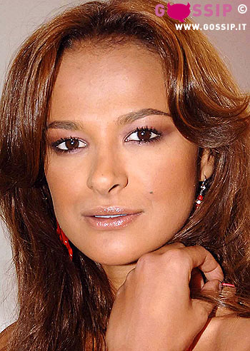 Magda Gomes è single