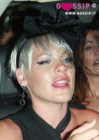 A Pink piacciono le donne A Pink piacciono le donne