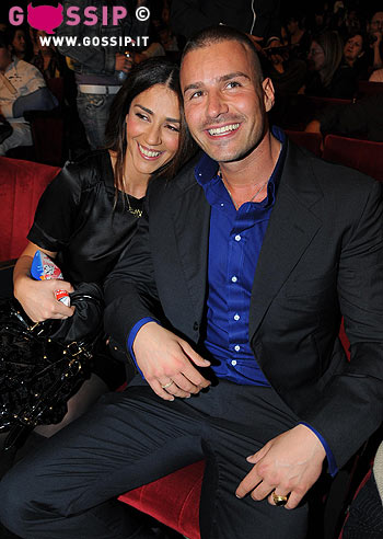 Maria 'balla' con gli 'Amici'