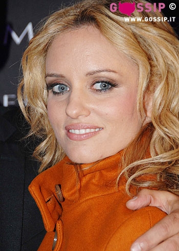 Cicogna bis per Justine Mattera Cicogna bis per Justine Mattera