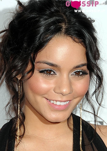 Vanessa: 'Un giorno mi spoglierò'