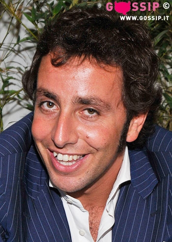 Roberto 'il cummenda', nozze con libro