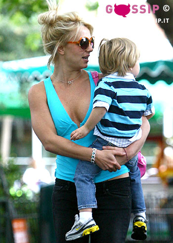 Brit e figli, giornata allo zoo