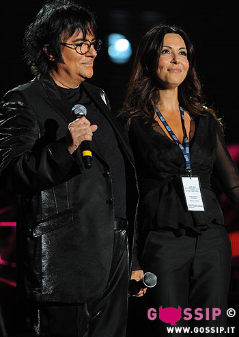 'Corale per l'Abruzzo': Sabrina c'è