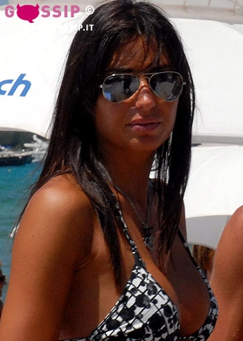 I bisturi della Gregoraci? Non piacciono alla Pivetti I bisturi della Gregoraci? Non piacciono alla Pivetti