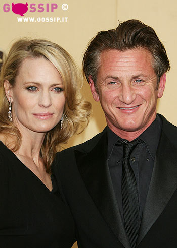 Sean Penn, di nuovo con una modella