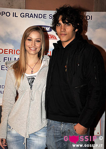 Giovani e belli, sono i protagonisti di 'Amore14'