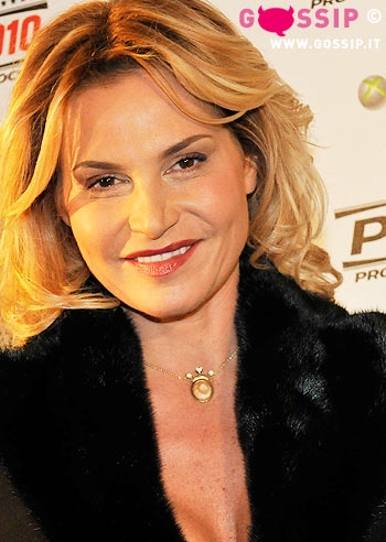 Simona Ventura apre 'Laporta' all'amore