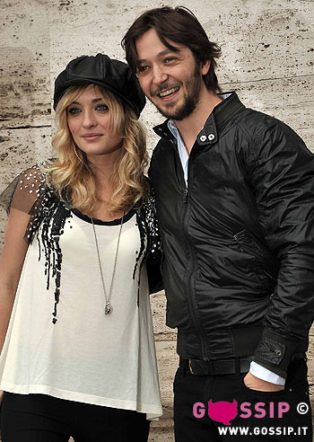 Muccino e la Crescentini si divertono a Roma