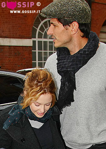 Kylie Minogue, col modello è grande amore