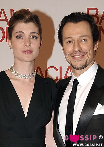 'Baciami ancora': Accorsi e Puccini sul red carpet