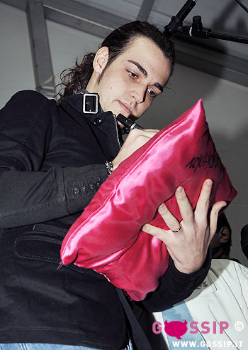 Valerio Scanu si gode il successo