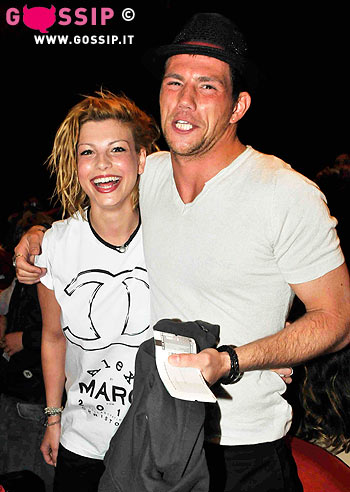 Emma ed Enrico a teatro insieme