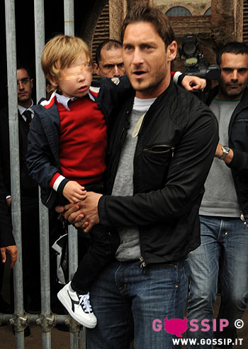 Totti accoglie Russell Crowe a Roma