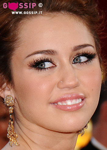 Niente college per Miley Cyrus Niente college per Miley Cyrus