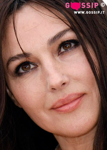 Monica: 'Sono una mamma coccolona'