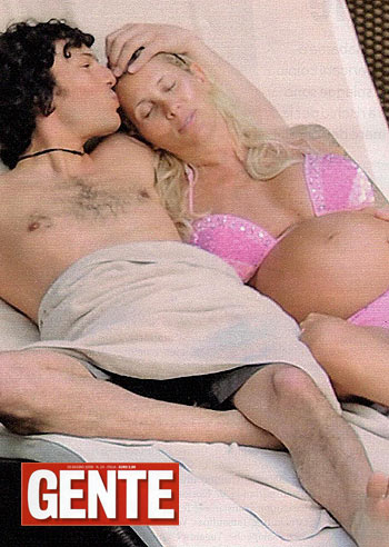 Tiziana Baudo in piscina col pancione