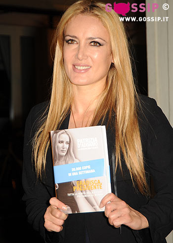 Patrizia D'Addario in lacrime a Roma