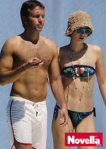 Anna Safroncik in barca con l'imprenditore