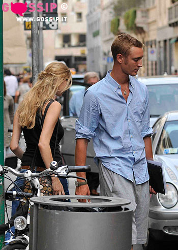 Borromeo-Casiraghi, al volante c'è lei: foto