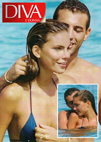 Nina Senicar, con Tommy baci hot in acqua