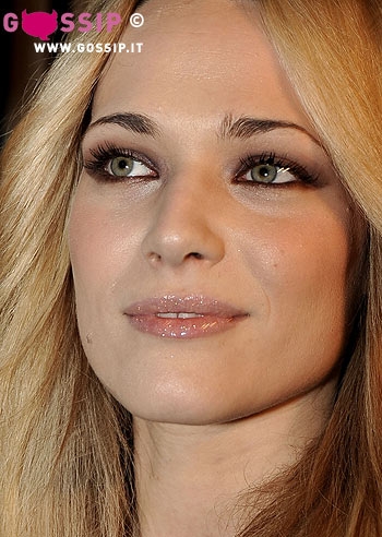 Tra Belen e Fabrizio, spunta fuori Laura Chiatti...