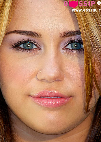 Miley Cyrus è single!