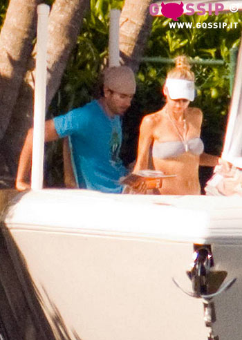 Iglesias e la Kournikova ancora innamoratissimi: foto