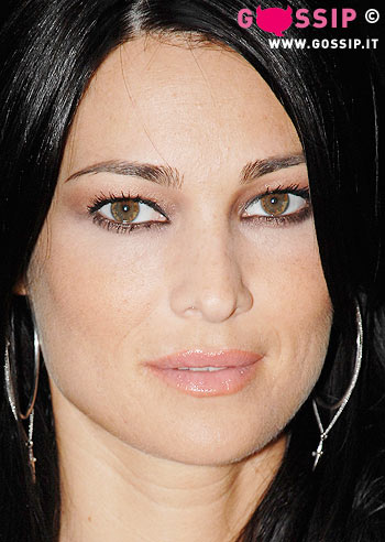 Manuela Arcuri di nuovo single!